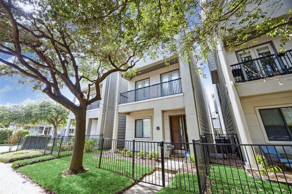 627 W 8th St in Houston, TX - Building Photo