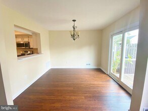 85 Biddle Way in Mount Laurel, NJ - Building Photo - Building Photo