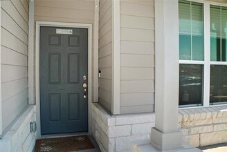112 Maries Gdn in Georgetown, TX - Building Photo - Building Photo