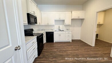 2017 102nd St in Lubbock, TX - Foto de edificio - Building Photo