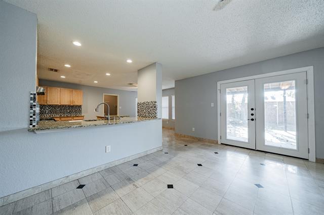 2001 Barton Springs Dr in Corinth, TX - Building Photo - Building Photo