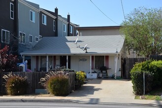 614-620 13th St in Imperial Beach, CA - Building Photo - Building Photo