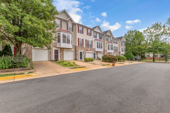 5937 Kirkcaldy Ln in Alexandria, VA - Building Photo - Building Photo