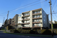 530 W Olympic Plz in Seattle, WA - Building Photo - Building Photo