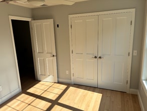 94 Simmonsville Ave in Johnston, RI - Building Photo - Building Photo