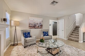 1517 Calle Montery St in Las Vegas, NV - Building Photo - Building Photo
