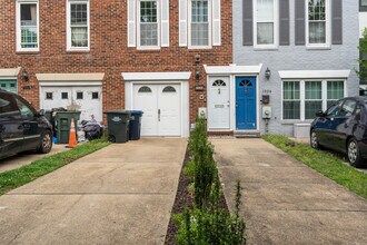 Capitol Hill Townhomes in Washington, DC - Building Photo - Building Photo