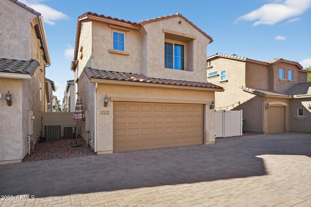 16226 N 21st Ln in Phoenix, AZ - Building Photo