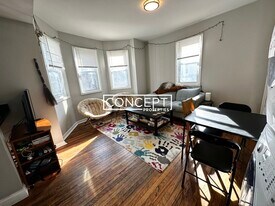 777 Parker St in Boston, MA - Building Photo