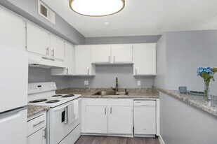 Tierra Ridge Apartments in Tucson, AZ - Building Photo