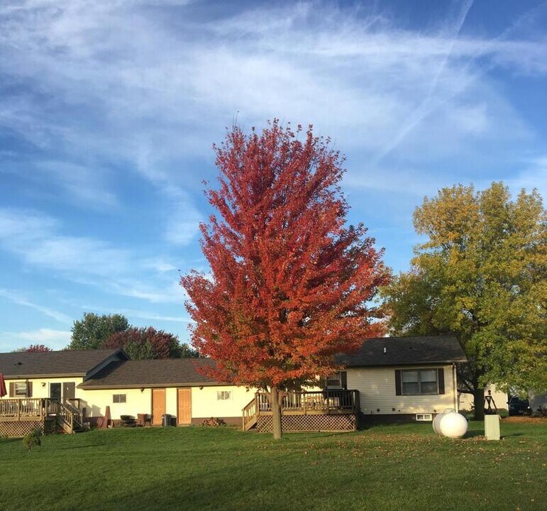 1106 Greenview St in Kelley, IA - Building Photo