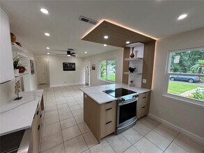 6211 13th Ave S in Gulfport, FL - Building Photo - Building Photo