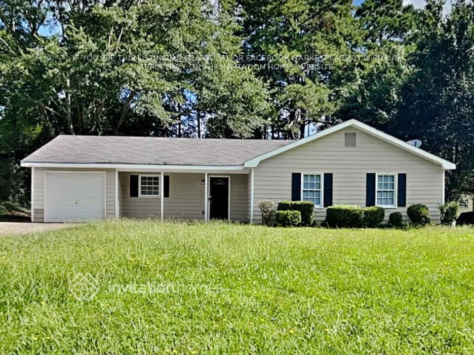 105 Mountain View Cir in Covington, GA - Building Photo
