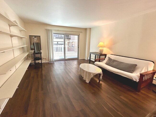 1567 Ridge Ave in Evanston, IL - Building Photo - Building Photo