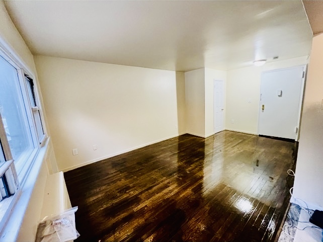 381 McLean Ave, Unit 1H in Yonkers, NY - Building Photo