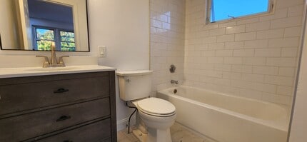 248R Pearl St in Malden, MA - Building Photo - Building Photo