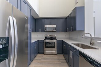 The Briar in Houston, TX - Building Photo - Interior Photo