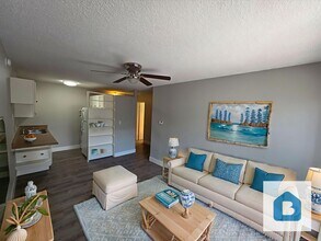 233 E Arvada St in Colorado Springs, CO - Foto de edificio - Building Photo