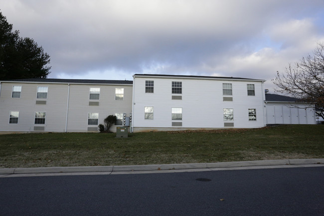 Orchard Court Apartments in Berryville, VA - Building Photo - Building Photo