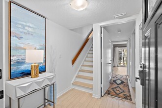 105 4th Ave NE in St. Petersburg, FL - Building Photo - Building Photo