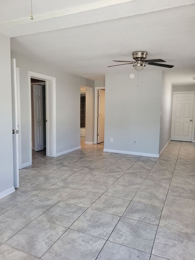 424 Camellia Dr in Winter Haven, FL - Building Photo - Building Photo