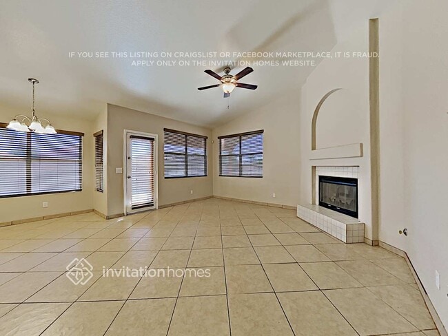 2404 N 125th Dr in Avondale, AZ - Foto de edificio - Building Photo