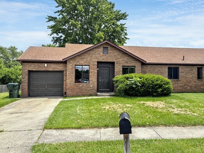 5760 Ponderosa Dr in Columbus, OH - Foto de edificio