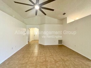 2944 Summer Winds Cir in St. Cloud, FL - Foto de edificio - Building Photo