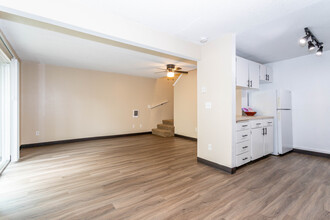 Heather Meadows Apartments in Aberdeen, WA - Building Photo - Building Photo