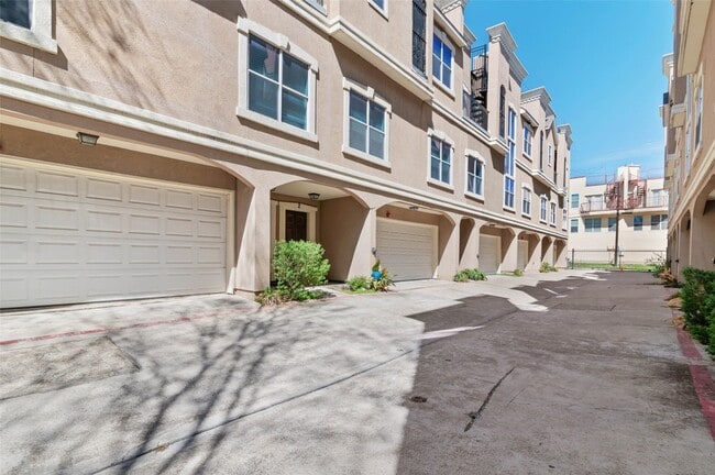 property at 5609 Lindell Ave