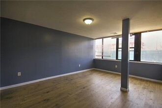 285 Main St in Woonsocket, RI - Building Photo - Building Photo