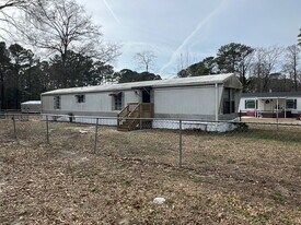 516 Greenwood Rd in Richlands, NC - Building Photo