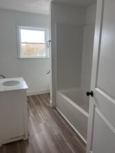 221 Emerson Mill Rd, Unit 4 in Hampden, ME - Building Photo - Building Photo