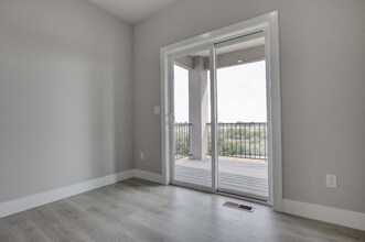 783 Rio Vis Lp in Richland, WA - Foto de edificio - Building Photo