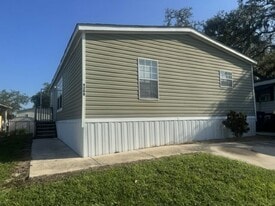 9308 Tiffany Terrace in Tampa, FL - Building Photo