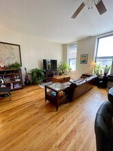1459 N Milwaukee Ave in Chicago, IL - Building Photo - Building Photo