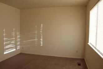 4616 N Tumbleweed Dr in Enoch, UT - Building Photo - Building Photo