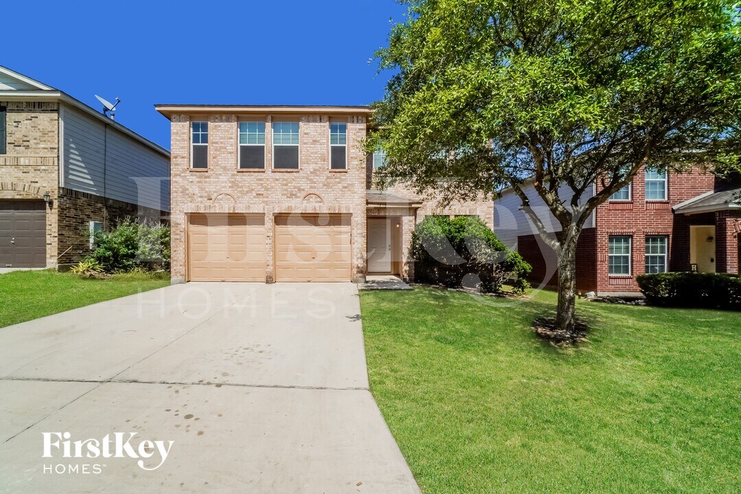 3838 Sausalito Fern in San Antonio, TX - Foto de edificio