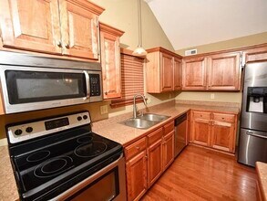 544 N Old Mill Rd in Independence, MO - Building Photo - Building Photo