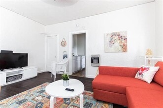 324 W Canty St in Dallas, TX - Building Photo - Building Photo