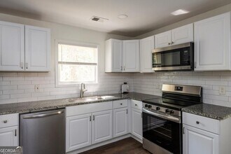 4704 Apache Trail SW in Atlanta, GA - Building Photo - Building Photo