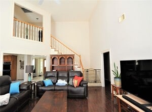 1711 S Medio River Cir in Sugar Land, TX - Building Photo - Building Photo
