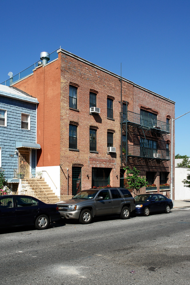 248 17th St in Brooklyn, NY - Building Photo - Building Photo