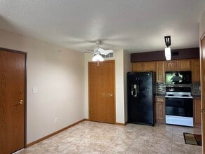 4705 Chadwick Rd, Unit Unit 3 in Cedar Falls, IA - Building Photo - Building Photo