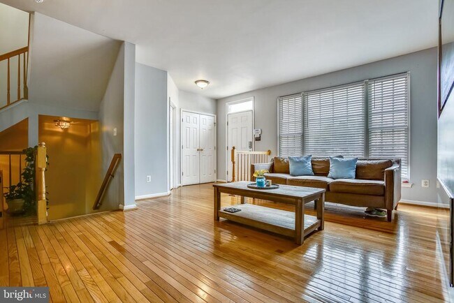 3850 Koval Ln in Woodbridge, VA - Building Photo - Building Photo