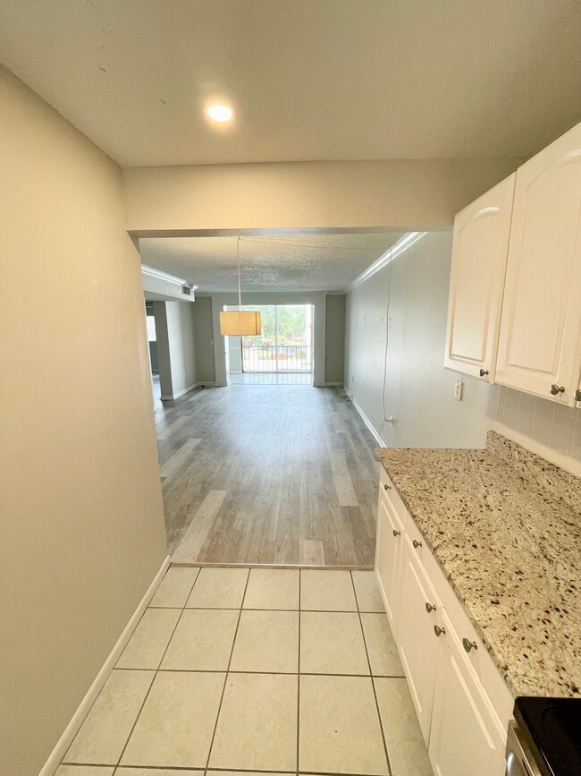 10540 77th Ter, Unit 208 in Seminole, FL - Building Photo - Building Photo