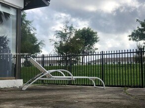 534 NE 195th St in North Miami Beach, FL - Building Photo - Building Photo