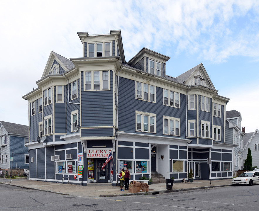 639-647 County St in New Bedford, MA - Building Photo