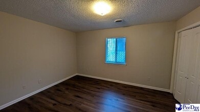 155 N Franklin Dr in Florence, SC - Foto de edificio - Building Photo