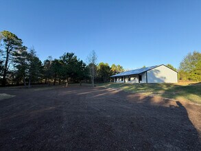 1991 County Rd 2443 in Rusk, TX - Foto de edificio - Building Photo